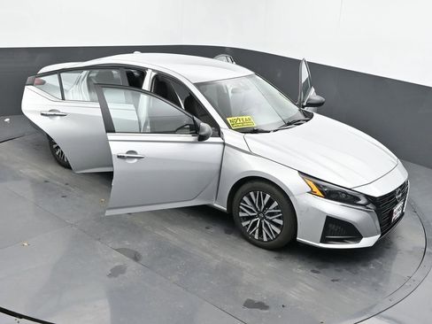 Used 2024 Nissan Altima 2.5 SV image 53