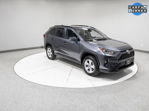 Used 2021 Toyota RAV4 XLE image 30