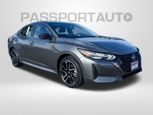 New 2025 Nissan Sentra SR image 4
