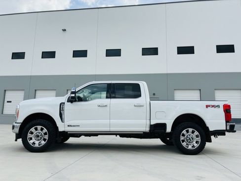 Used 2023 Ford F250 Lariat w/ Lariat Ultimate Package image 2
