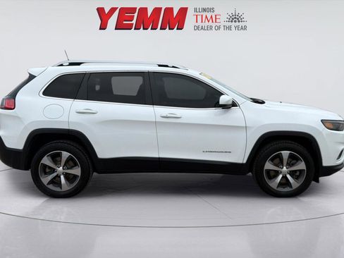Used 2019 Jeep Cherokee Limited image 9
