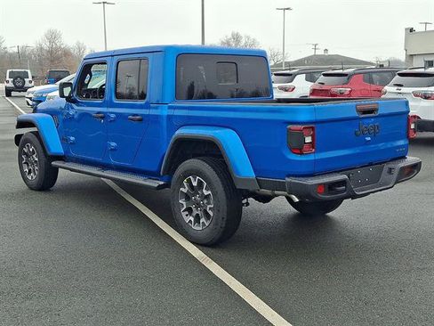 New 2026 Jeep Gladiator Sport image 3