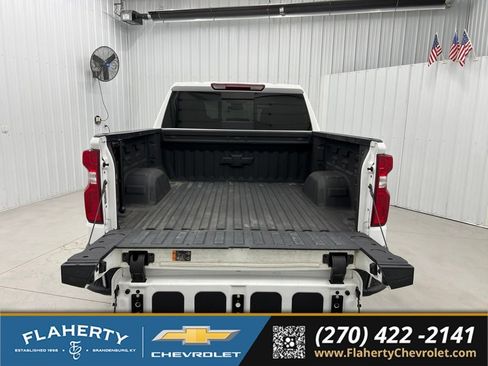 Used 2024 Chevrolet Silverado 1500 LT Trail Boss w/ LT Trail Boss Premium Package AWD/4WD image 22