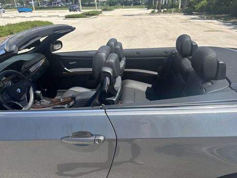 Used 2010 BMW 328i Convertible w/ Premium Pkg RWD image 11