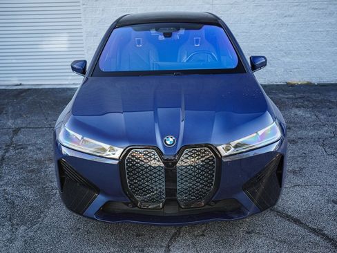 Used 2024 BMW iX xDrive50 w/ Premium Package image 6