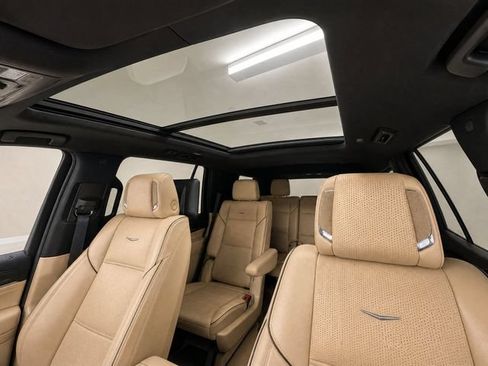 Used 2023 Cadillac Escalade Premium Luxury w/ LPO, Floor Liner Package AWD/4WD image 16