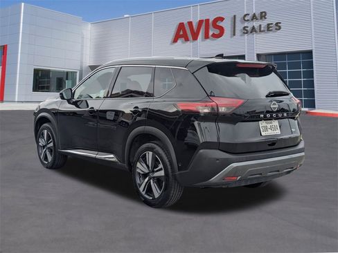 Used 2023 Nissan Rogue SL w/ SL Premium Package image 9