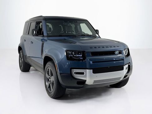 Used 2025 Land Rover Defender 110 S image 7