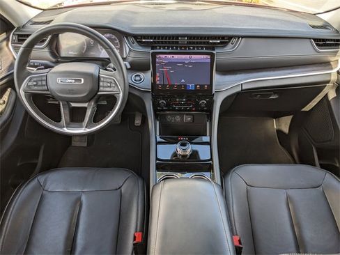 Certified 2023 Jeep Grand Cherokee Limited image 13