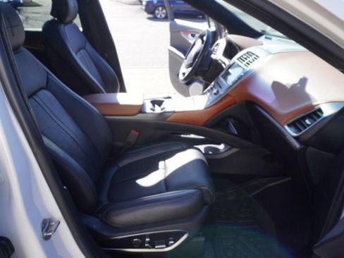 Used 2019 Lincoln Nautilus Black Label image 21