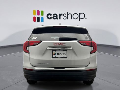 Used 2020 GMC Terrain SLE w/ Driver Convenience Package image 4