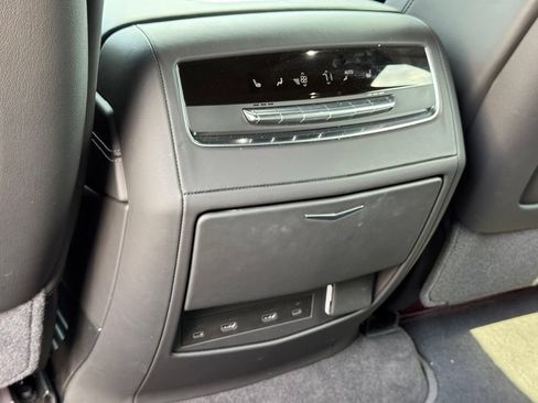 Used 2025 Cadillac Escalade Sport Platinum w/ LPO, ONYX Package AWD/4WD image 37
