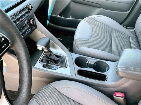 Used 2017 Kia Niro FE FWD image 13