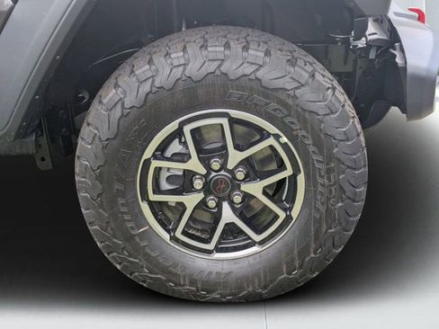 New 2025 Jeep Wrangler Unlimited Rubicon image 9