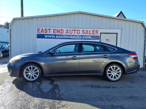 Used 2013 Toyota Avalon Limited image 2