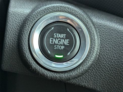 Used 2022 Chevrolet TrailBlazer RS image 30