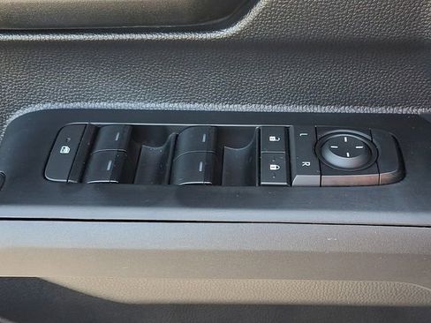 Used 2025 Toyota Tacoma SR5 image 28