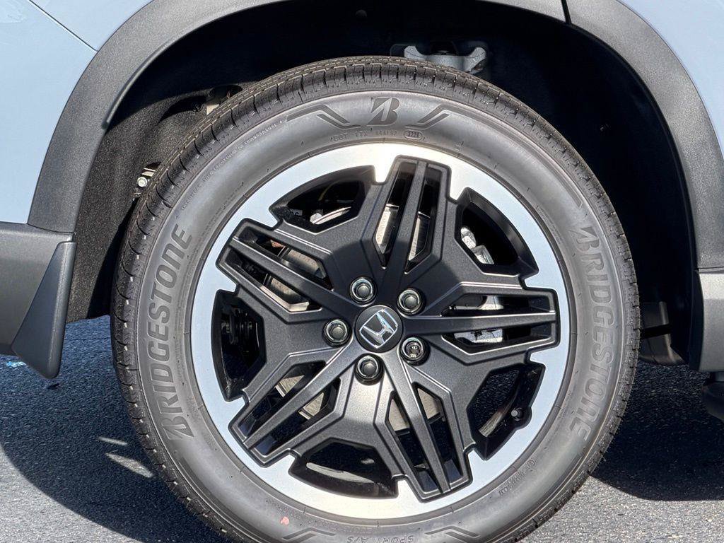 New 2026 Honda Pilot Touring image 11