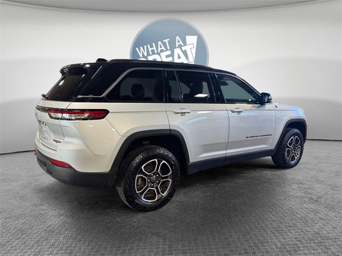 Used 2022 Jeep Grand Cherokee Trailhawk image 3