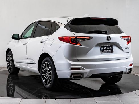 New 2026 Acura RDX w/Advance PackageSH-AWD image 6