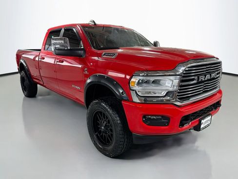 Used 2024 RAM 3500 Laramie AWD/4WD image 3