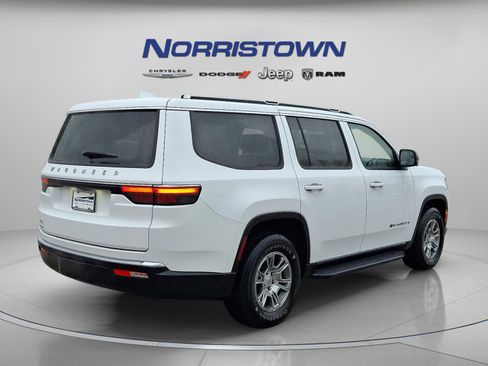 Used 2023 Jeep Wagoneer 4WD w/ Convenience Group I image 6