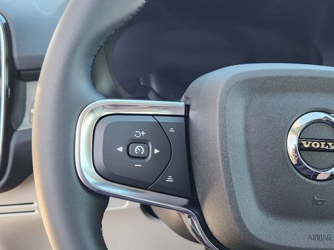 New 2026 Volvo XC40 B5 Plus w/ Protection Package Premier image 17