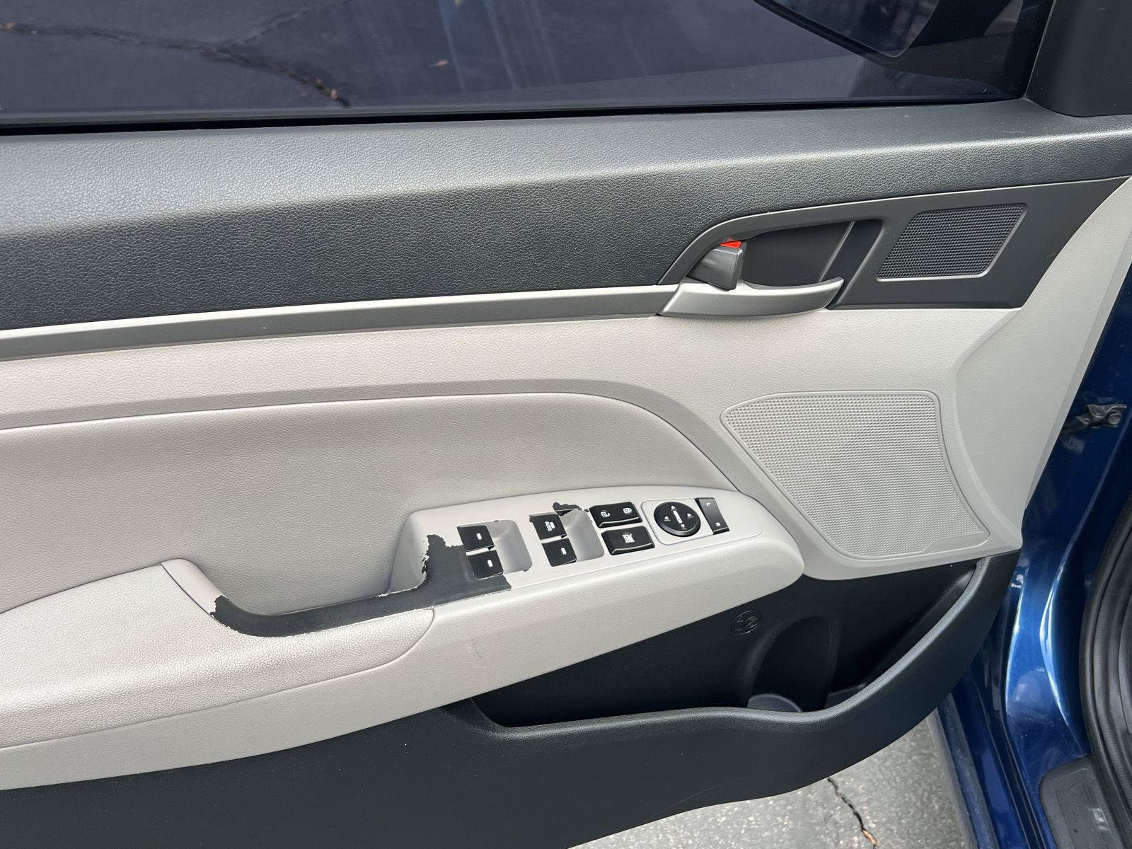 Used 2018 Hyundai Elantra Limited w/ Cargo Package FWD image 27