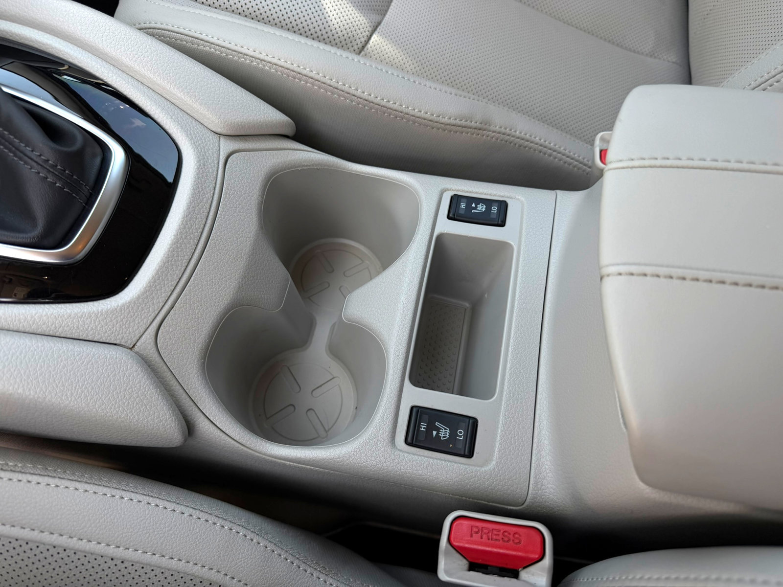 Used 2022 Nissan Rogue Sport SL w/ Premium Package FWD image 19