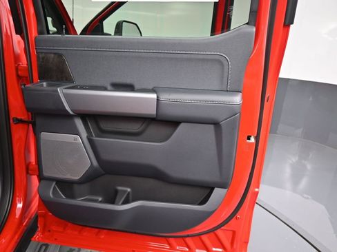 New 2026 Ford F250 Lariat w/ Black Appearance Package image 19