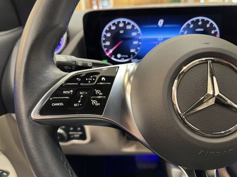 Certified 2025 Mercedes-Benz GLA 250 image 18