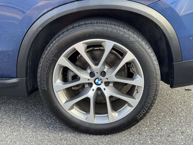 Used 2020 BMW X5 xDrive50i w/ Premium Package AWD/4WD image 11