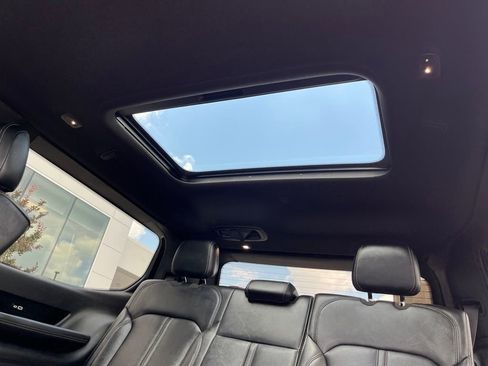Used 2023 Jeep Grand Wagoneer 4WD image 18