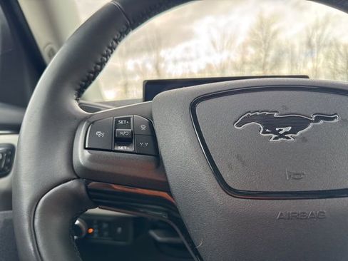 Used 2022 Ford Mustang Mach-E Premium image 21