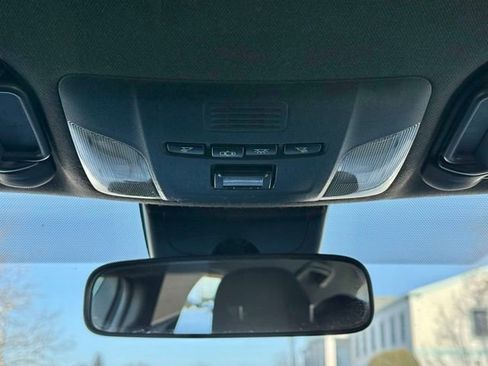 Used 2020 Toyota Corolla SE w/ Carpet Mat Package (TMS) image 30