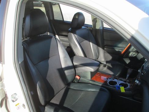 Used 2013 Toyota Highlander Limited image 20