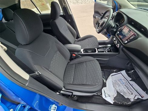 Used 2024 Nissan Kicks SV image 28