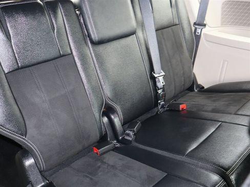 Used 2019 Dodge Grand Caravan SXT FWD image 16