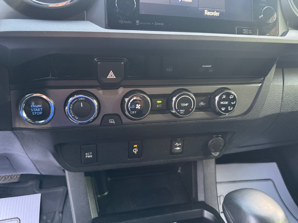 Used 2017 Toyota Tacoma TRD Sport w/ Tow Package AWD/4WD image 22