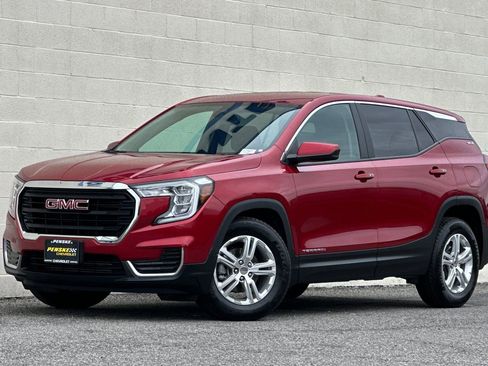 Certified 2022 GMC Terrain SLE w/ LPO, Cargo Package image 8