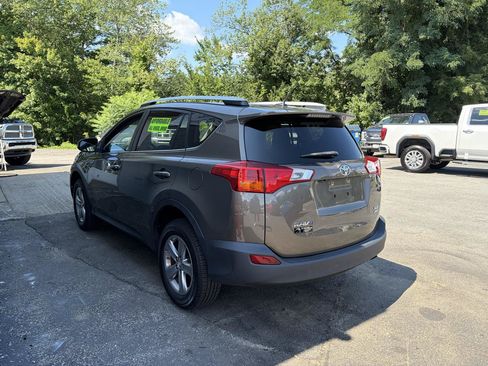 Used 2015 Toyota RAV4 XLE AWD/4WD image 5