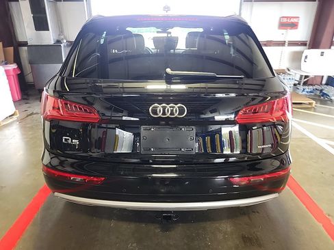 Used 2020 Audi Q5 2.0T Premium w/ Convenience Package AWD/4WD image 4