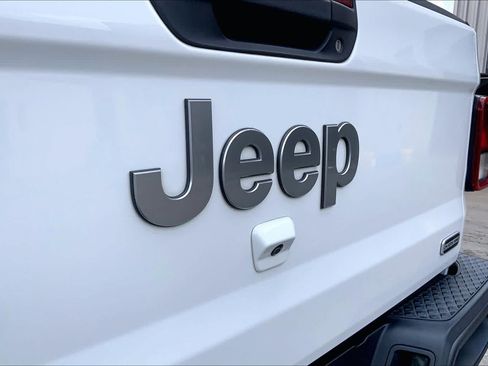 Used 2021 Jeep Gladiator Overland w/ Popular Equipment Package AWD/4WD image 30