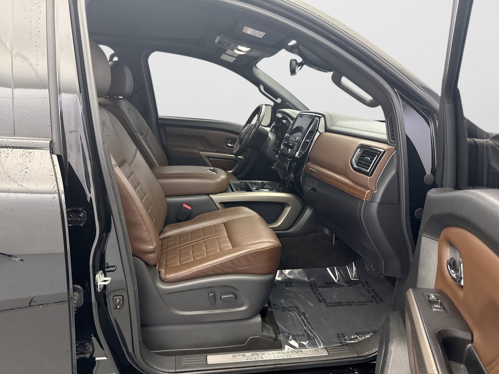 Used 2020 Nissan Titan Platinum Reserve w/ Moonroof Package AWD/4WD image 18