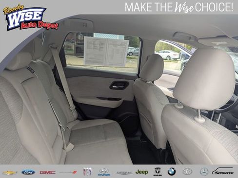 Used 2021 Nissan Rogue SV AWD/4WD image 17
