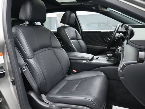 Used 2022 Lexus LS 500 AWD w/ Accessory Package (Z1) image 25