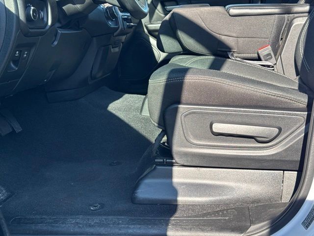 Used 2025 RAM 1500 Tradesman AWD/4WD image 14