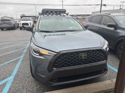 Used 2023 Toyota Corolla Cross L image 3