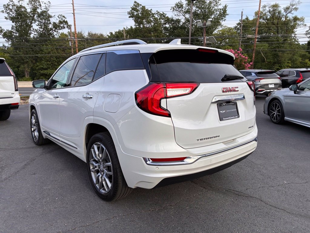 Used 2023 GMC Terrain Denali AWD/4WD image 5