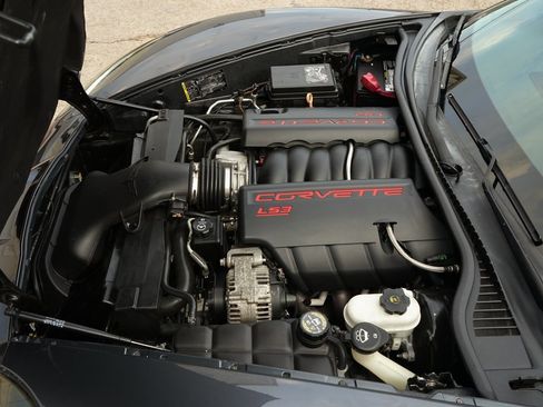 Used 2011 Chevrolet Corvette Grand Sport w/ Preferred Equipment Group image 22